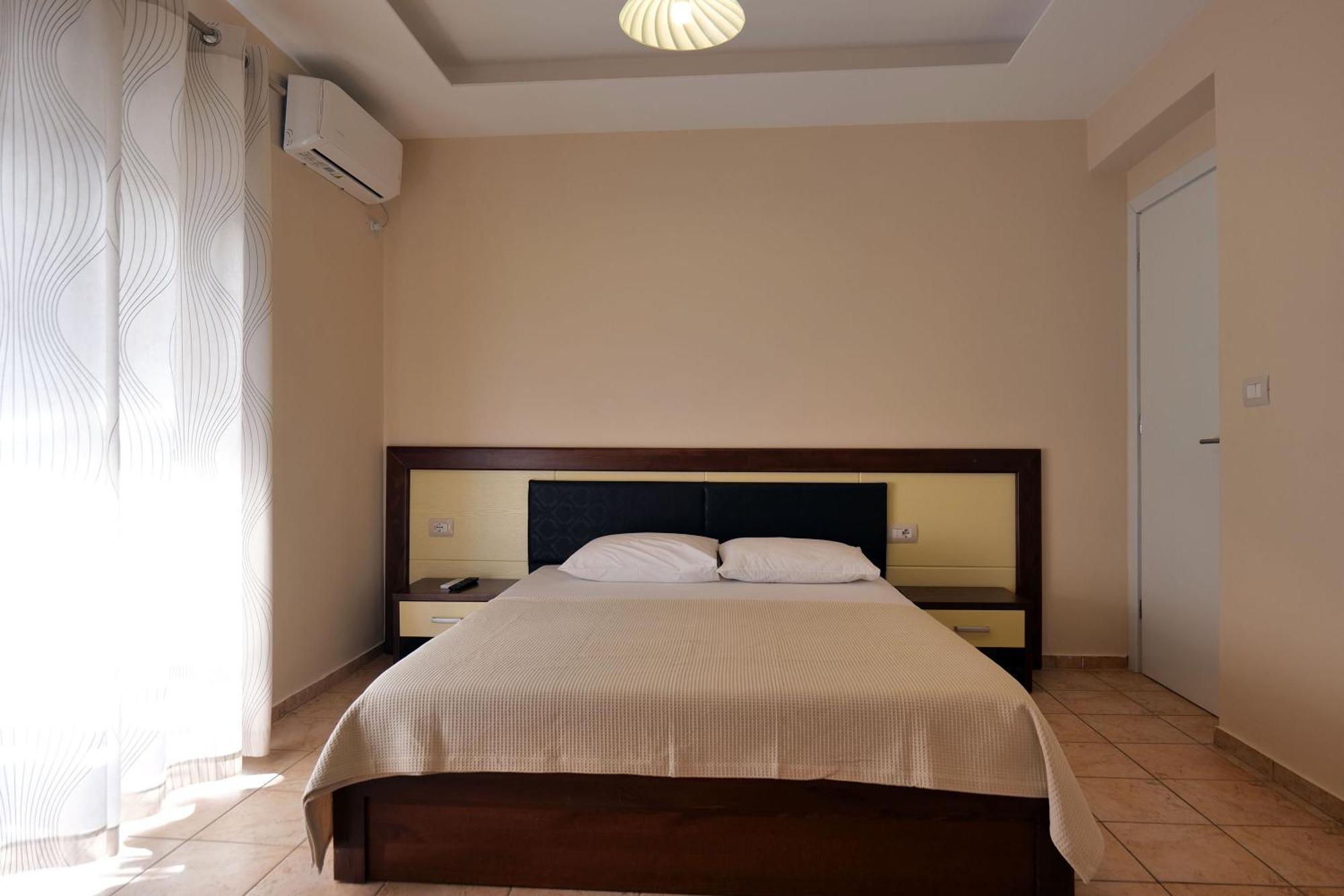 Hotel Jali Himare Exterior photo