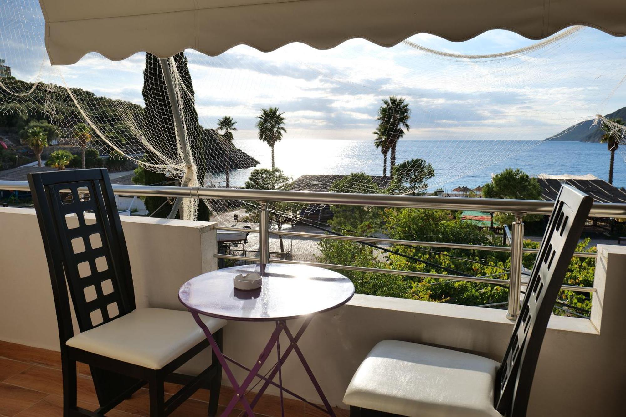 Hotel Jali Himare Exterior photo