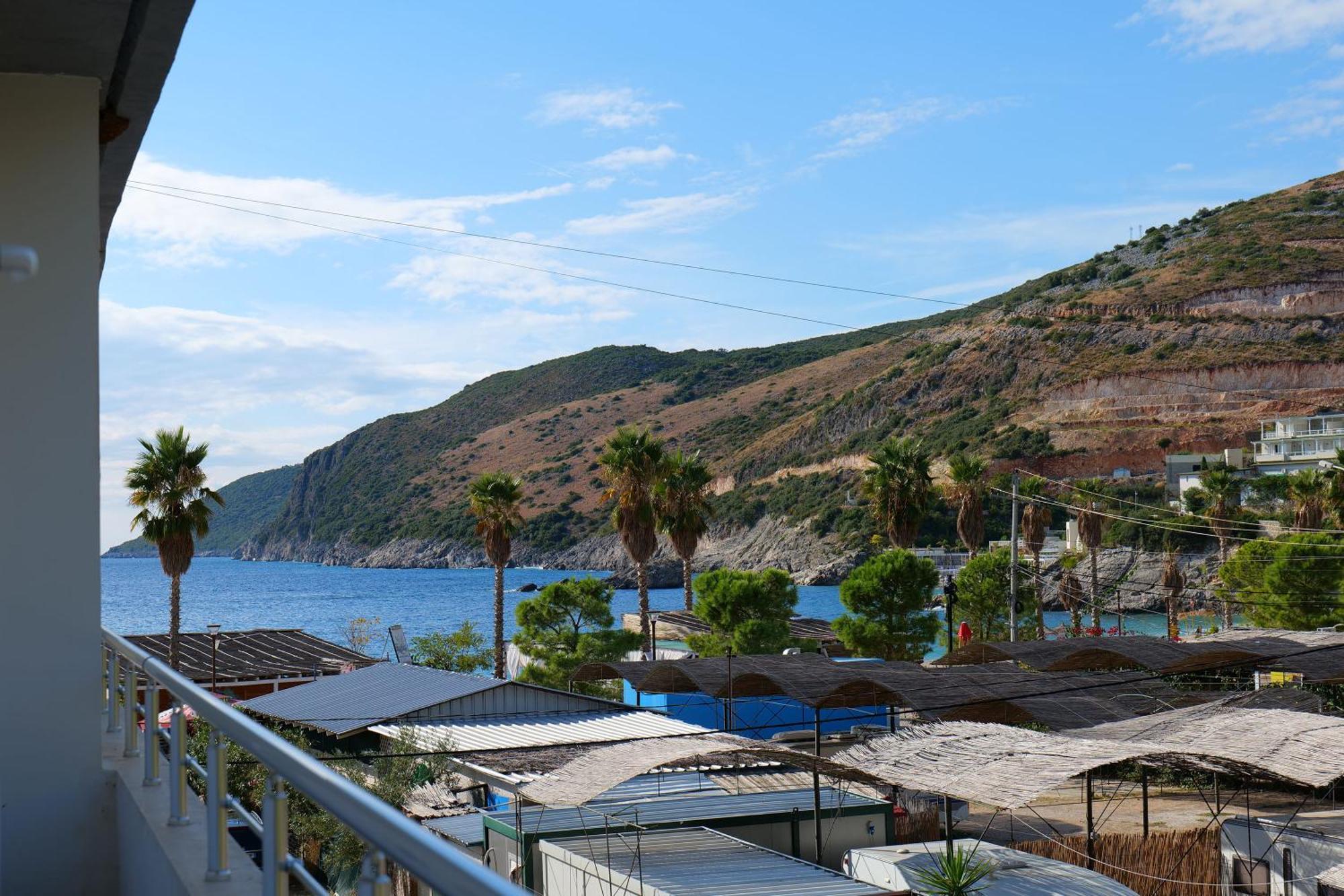 Hotel Jali Himare Exterior photo