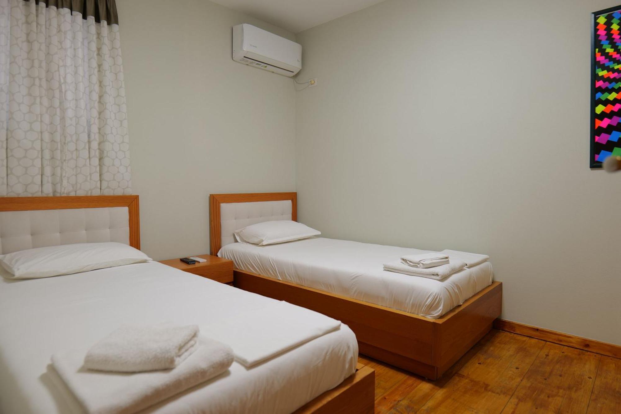 Hotel Jali Himare Exterior photo