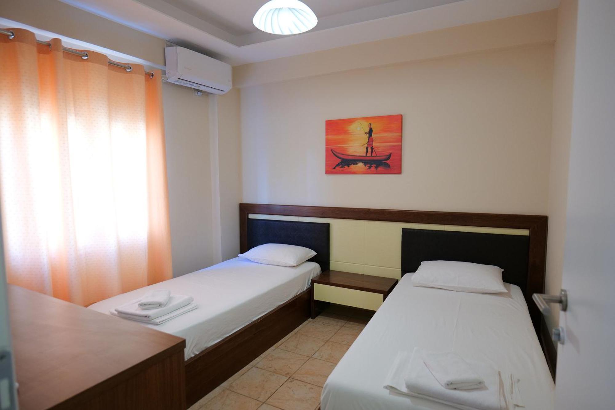 Hotel Jali Himare Exterior photo