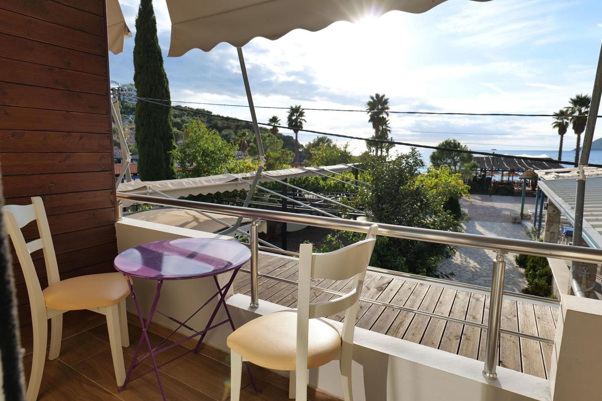 Hotel Jali Himare Exterior photo